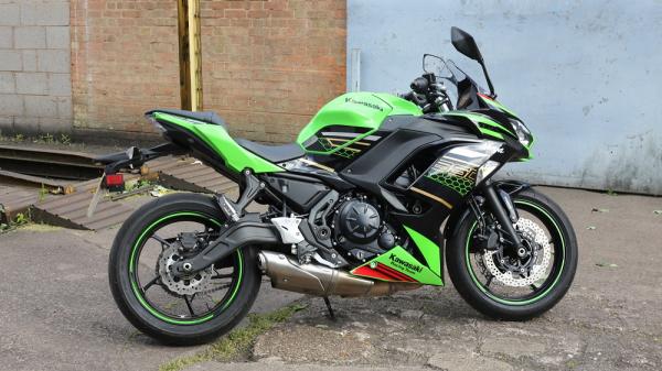 Kawasaki Ninja 650 review 